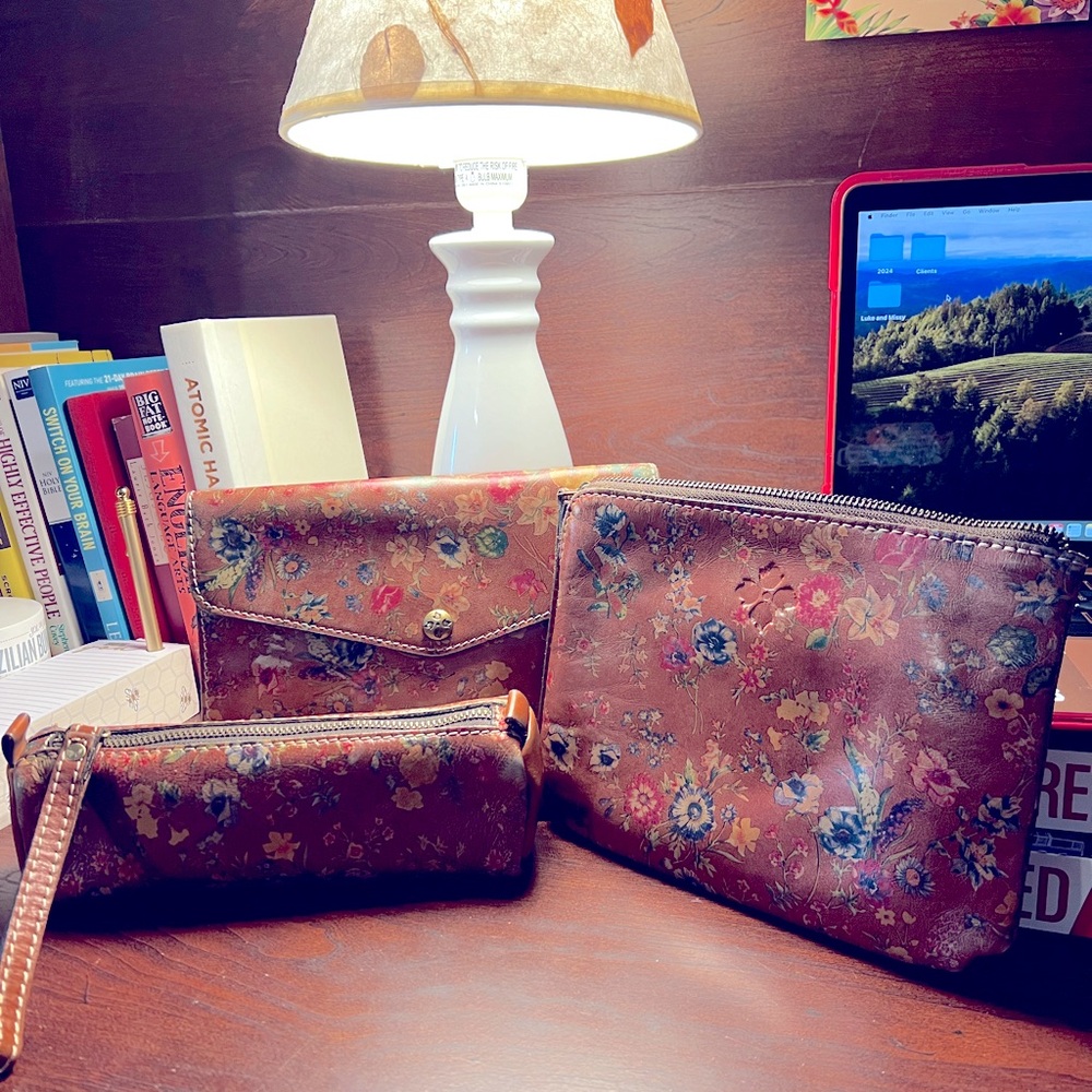 Patricia Nash Well Loved Purse Set